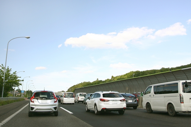 連休中の交通事故